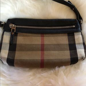Burberry bag authentic !